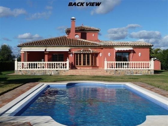 Foto 1 de Xalet en venda a Coín de 4 habitacions amb terrassa i piscina