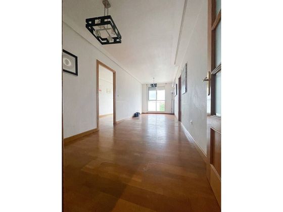 Foto 2 de Venta de piso en Juan Carlos I de 2 habitaciones con garaje y aire acondicionado