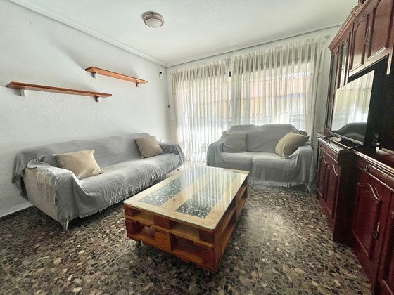 Foto 2 de Alquiler de piso en calle Ferragud de 3 habitaciones con piscina y muebles