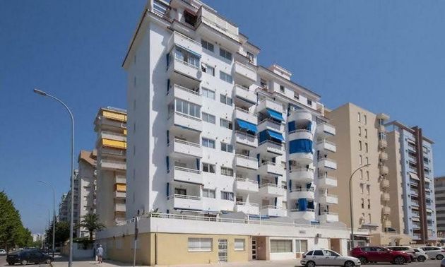 Foto 2 de Alquiler de piso en calle De Les Illes Balears de 2 habitaciones con terraza y piscina