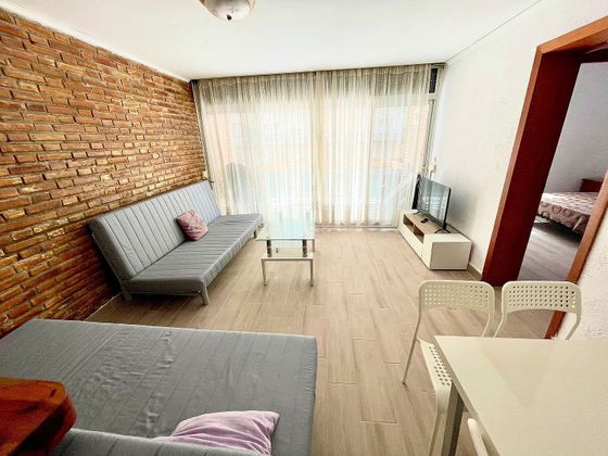 Foto 2 de Piso en alquiler en calle De Catalunya de 4 habitaciones con terraza y muebles
