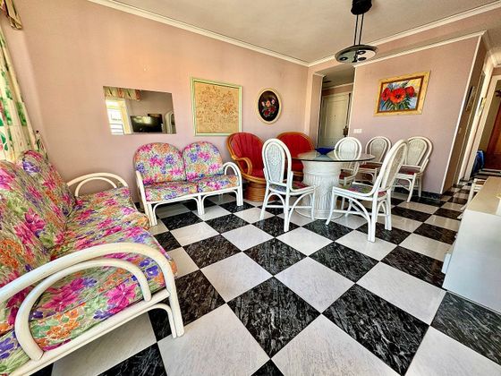 Foto 2 de Alquiler de piso en calle Illes Canàries de 3 habitaciones con terraza y piscina