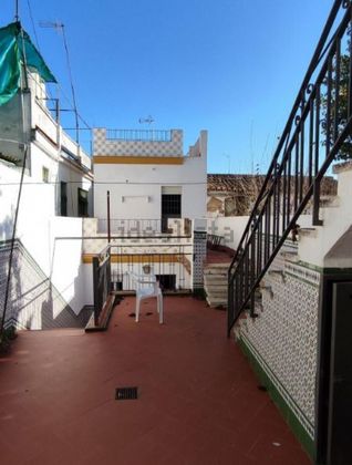 Foto 1 de Casa en venda a Castilleja de la Cuesta de 3 habitacions amb terrassa i balcó