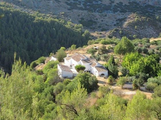 Foto 1 de Casa rural en venda a Cañete la Real de 9 habitacions amb piscina i jardí