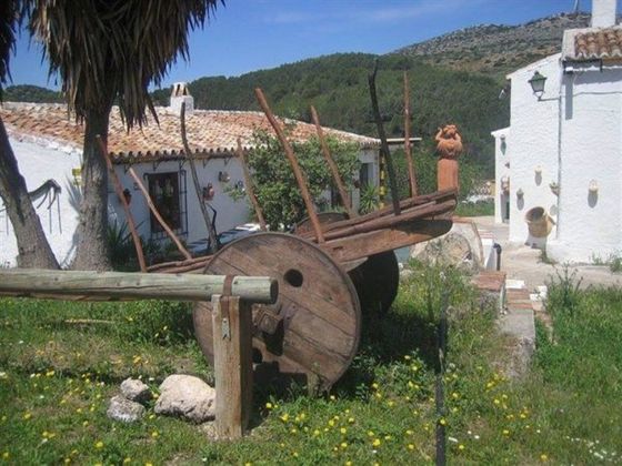 Foto 2 de Casa rural en venta en Cañete la Real de 9 habitaciones con piscina y jardín