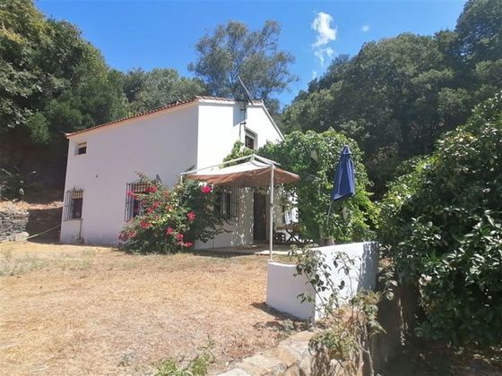 Foto 2 de Casa rural en venta en Genalguacil de 3 habitaciones con terraza y jardín