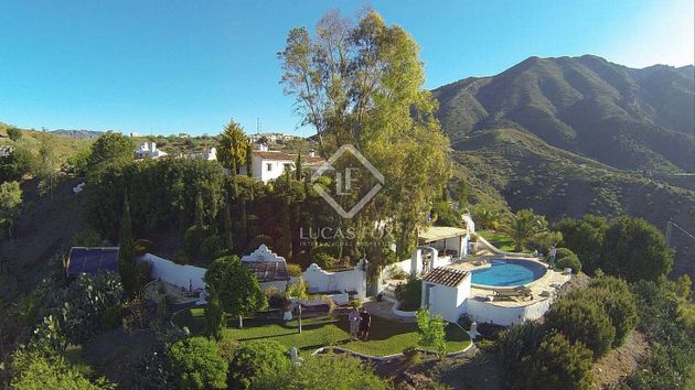 Foto 2 de Casa rural en venta en Canillas de Aceituno de 7 habitaciones con terraza y piscina