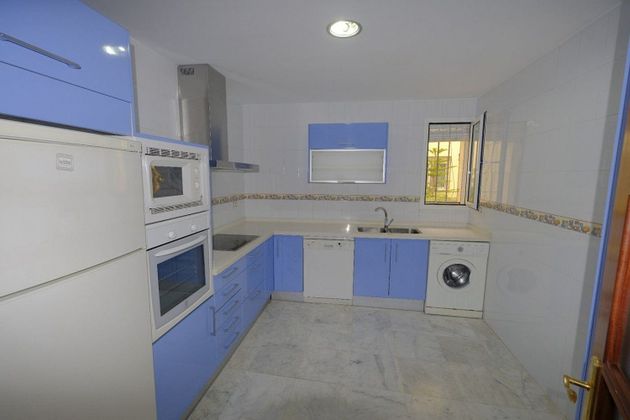 Foto 1 de Pis en lloguer a Centro - Alcalá de Guadaira de 2 habitacions amb garatge i aire acondicionat