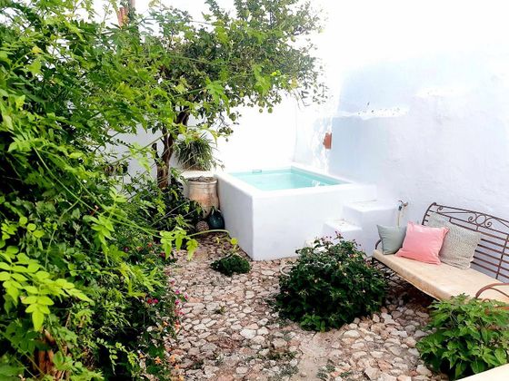 Foto 2 de Xalet en venda a Archidona de 2 habitacions amb piscina i jardí