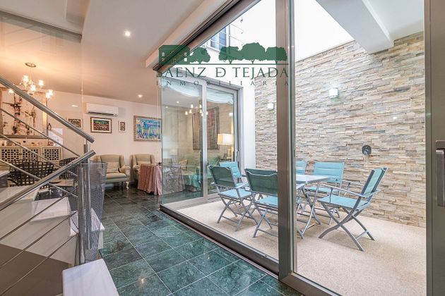 Foto 2 de Casa en venda a calle Sirena de 5 habitacions amb terrassa i piscina