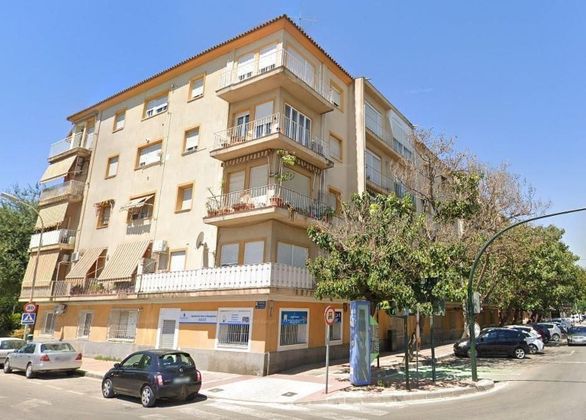 Foto 1 de Pis en venda a calle Ramón Gallud de 2 habitacions amb aire acondicionat i calefacció