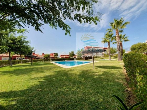 Foto 2 de Casa en venda a Ayamonte ciudad de 4 habitacions amb terrassa i piscina