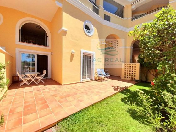 Foto 2 de Dúplex en venda a calle De Los Mirlos de 3 habitacions amb terrassa i piscina