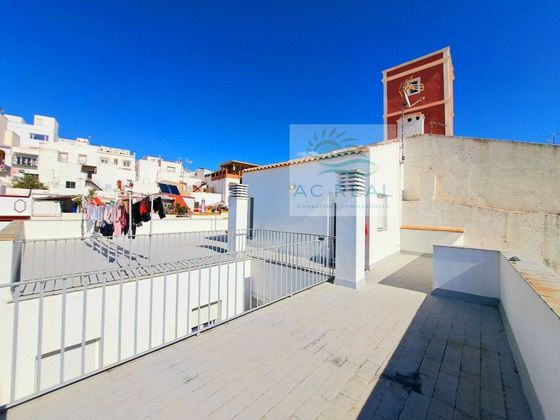 Foto 2 de Casa en venta en calle Huelva de 4 habitaciones con terraza y garaje