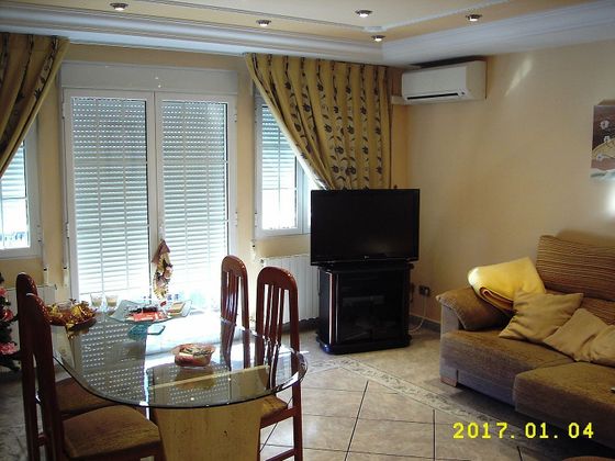 Foto 2 de Venta de piso en calle Aragón de 4 habitaciones con balcón y aire acondicionado