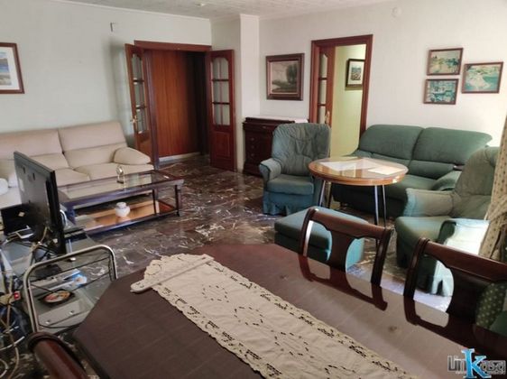 Foto 1 de Pis en venda a Linares de 4 habitacions amb terrassa i aire acondicionat