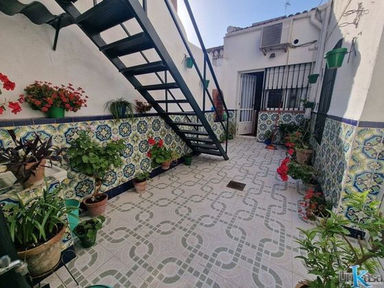Foto 2 de Casa en venta en Linares de 4 habitaciones con terraza