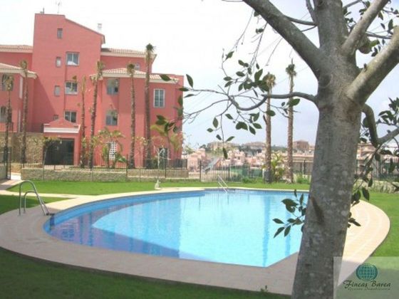 Foto 2 de Venta de piso en Riviera del Sol de 2 habitaciones con terraza y piscina
