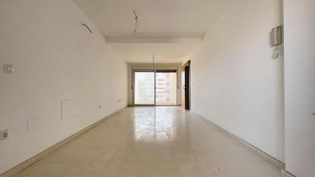 Foto 2 de Pis en venda a calle Matadero de 2 habitacions amb terrassa i garatge