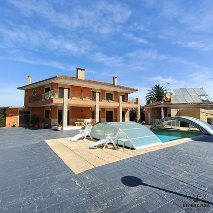 Foto 1 de Casa en venda a La Arboleja de 5 habitacions amb terrassa i piscina