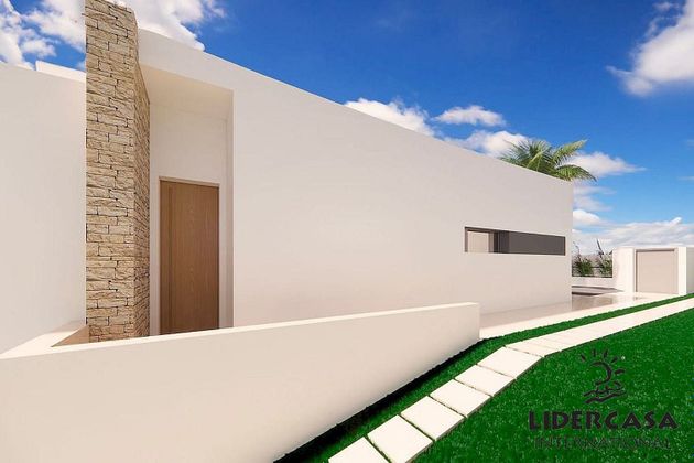 Foto 1 de Casa en venda a calle Mimosa de 3 habitacions amb terrassa i piscina
