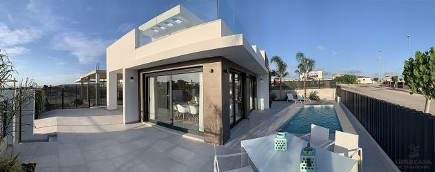 Foto 1 de Casa en venda a calle Maestro Serrano de 3 habitacions amb terrassa i piscina