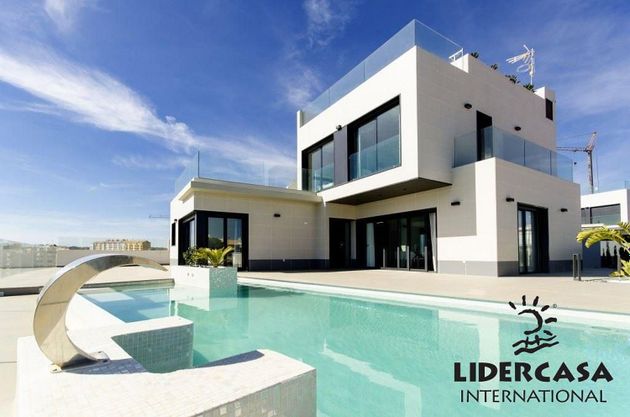 Foto 2 de Casa rural en venda a Dehesa de Campoamor - La Regia - Aguamarina de 3 habitacions amb terrassa i piscina