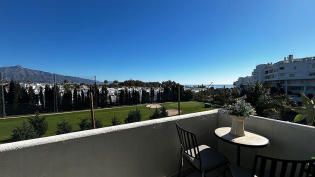 Foto 2 de Àtic en lloguer a Guadalmina de 5 habitacions amb terrassa i piscina