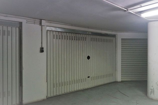 Foto 2 de Garaje en venta en calle Valencia de 30 m²