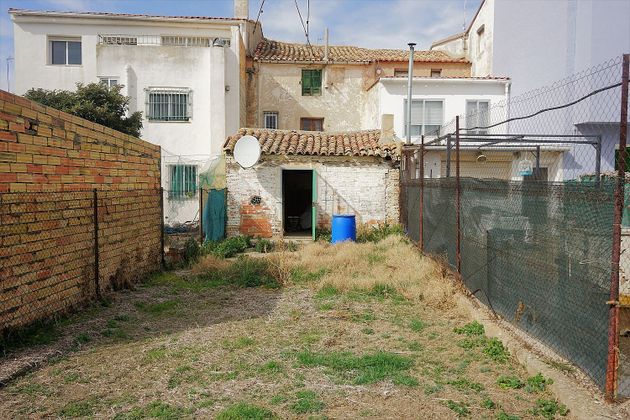 Foto 1 de Venta de casa adosada en calle Batanejo de 4 habitaciones con piscina y jardín