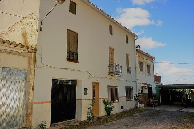 Foto 1 de Casa adossada en venda a calle Diseminado Diseminados de 7 habitacions amb terrassa i garatge