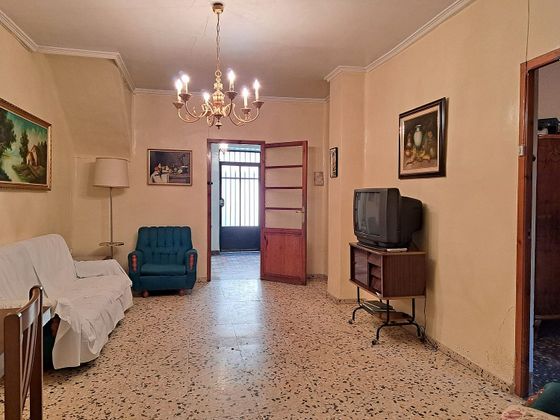 Foto 1 de Casa adosada en venta en calle Bailén de 4 habitaciones con terraza