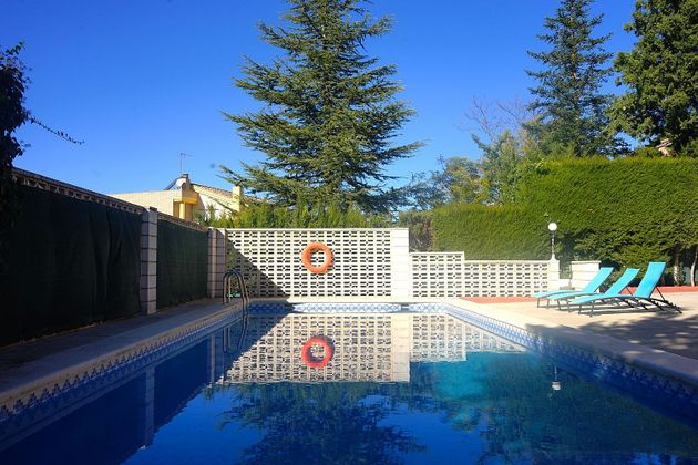 Foto 2 de Xalet en venda a calle Sol de 5 habitacions amb terrassa i piscina