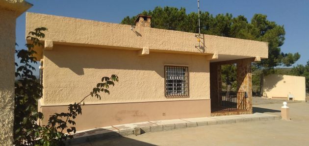 Foto 1 de Casa rural en venda a Pedralba de 2 habitacions amb terrassa i garatge