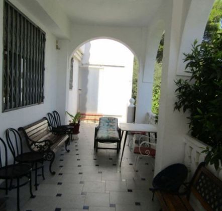 Foto 2 de Venta de chalet en Llaurí de 3 habitaciones con terraza y piscina