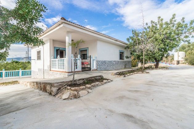 Foto 1 de Chalet en venta en Llombai de 3 habitaciones con terraza y piscina