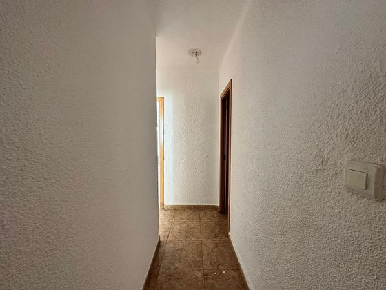 Foto 2 de Pis en venda a Carlet de 4 habitacions amb balcó i ascensor