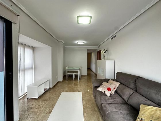 Foto 1 de Pis en lloguer a Carlet de 3 habitacions amb terrassa i garatge