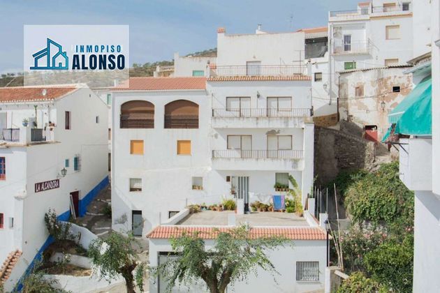 Foto 1 de Casa adossada en venda a calle Rosario de 4 habitacions amb terrassa