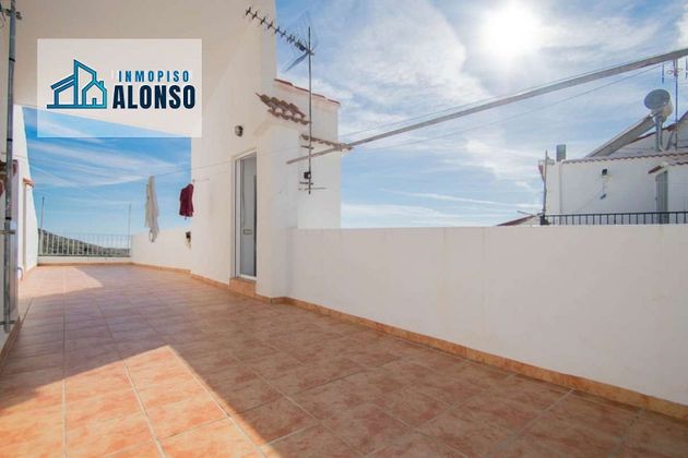 Foto 2 de Casa en venda a calle Barrio Hondo de 4 habitacions amb terrassa
