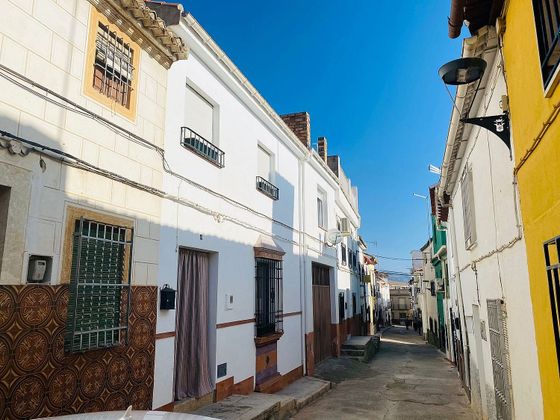 Foto 2 de Casa adossada en venda a calle Macias de 4 habitacions amb terrassa