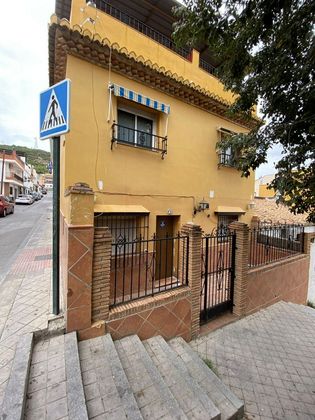 Foto 2 de Venta de casa en calle Consuelo de 3 habitaciones con piscina
