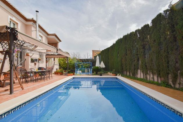 Foto 2 de Xalet en venda a Ogíjares de 6 habitacions amb terrassa i piscina