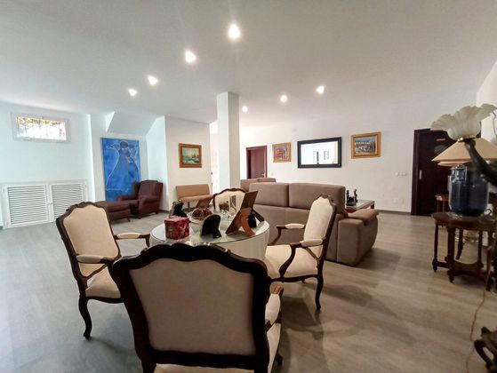 Foto 2 de Alquiler de chalet en Cerrado Calderón - El Morlaco de 4 habitaciones con jardín y muebles