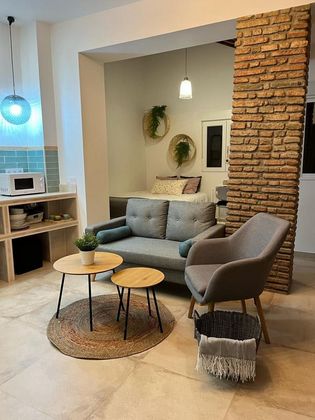 Foto 2 de Alquiler de estudio en El Ejido - La Merced - La Victoria con muebles y aire acondicionado