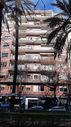 Foto 1 de Oficina en lloguer a avenida Del Reino de Valencia amb terrassa