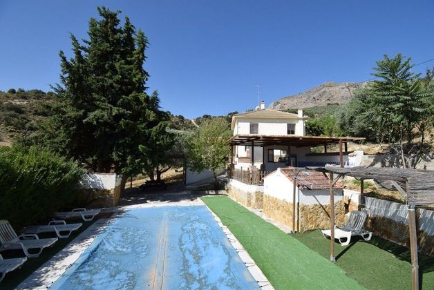 Foto 1 de Venta de casa rural en Illora de 7 habitaciones con terraza y piscina