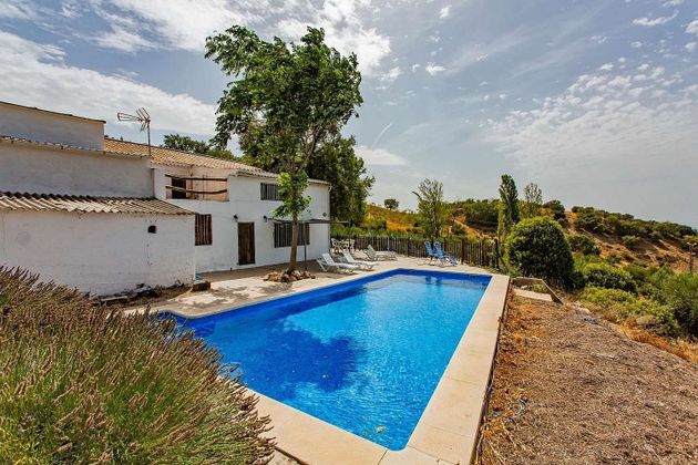 Foto 2 de Casa rural en venda a Frailes de 6 habitacions amb terrassa i piscina