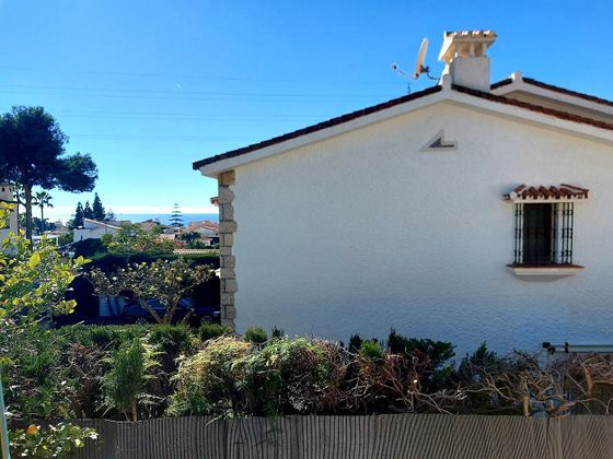 Foto 1 de Xalet en venda a El Candado - El Palo de 5 habitacions amb terrassa i jardí