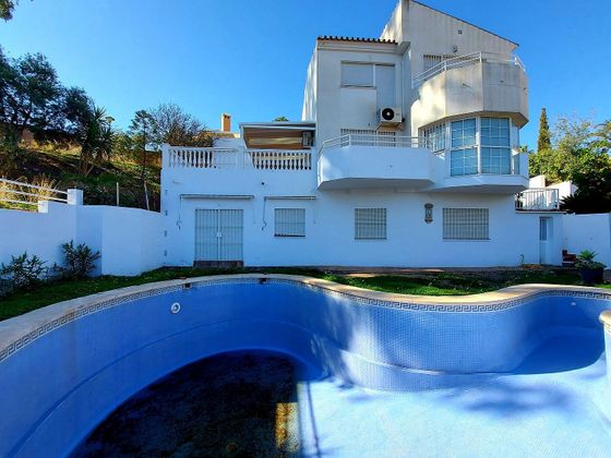 Foto 1 de Venta de chalet en Cerrado Calderón - El Morlaco de 5 habitaciones con terraza y piscina